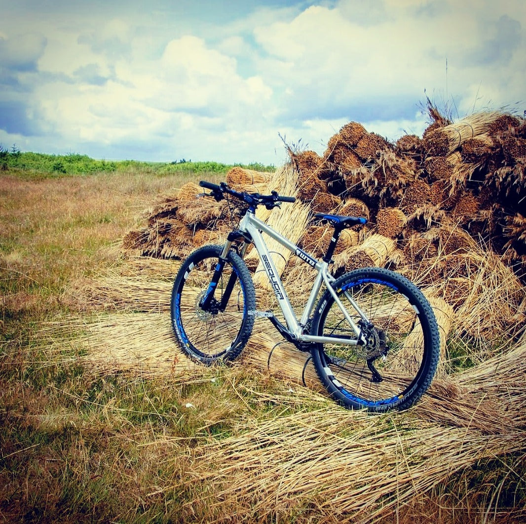 Sequoia Devi XC Hardtail - Deore Kit